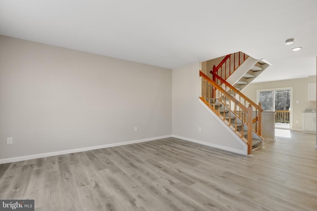 1073 Wingate Court - Photo 6