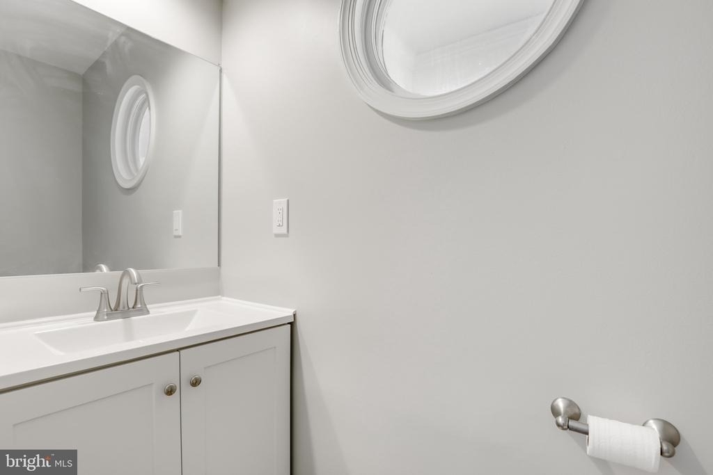 1073 Wingate Court - Photo 8