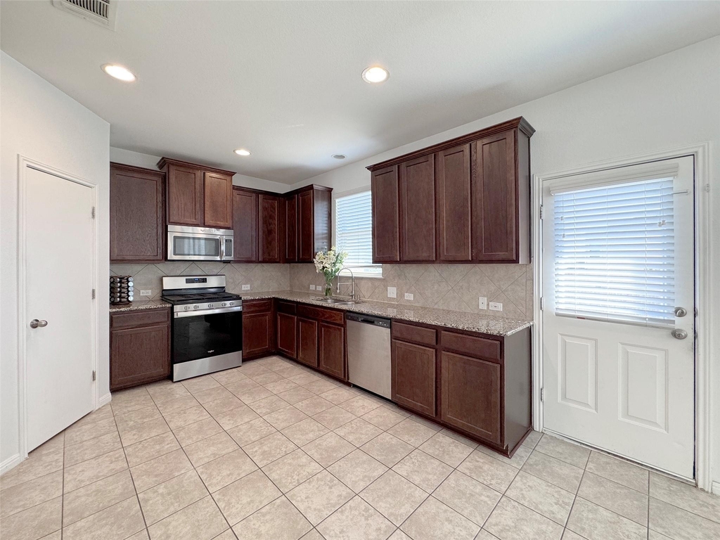 251 Triumph Rd - Photo 12