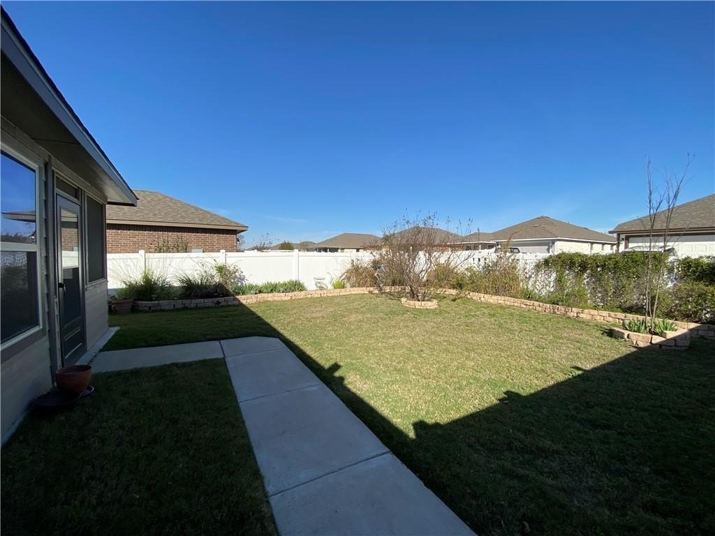 816 Sleeping Bear Dunes Dr - Photo 2