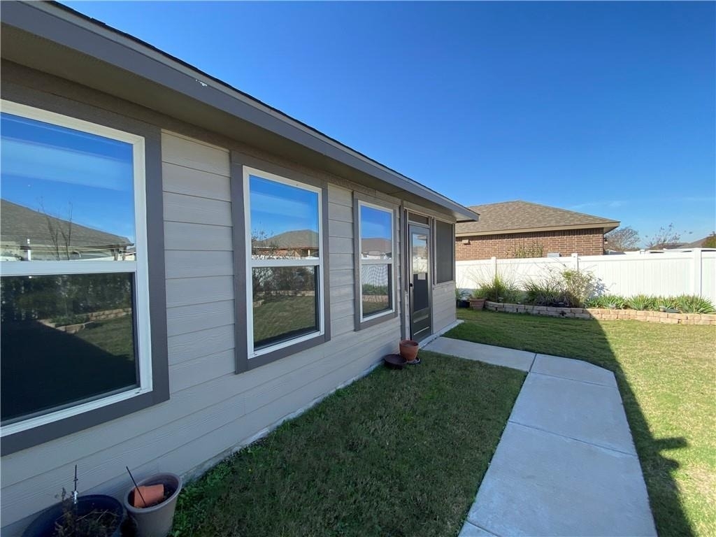 816 Sleeping Bear Dunes Dr - Photo 3