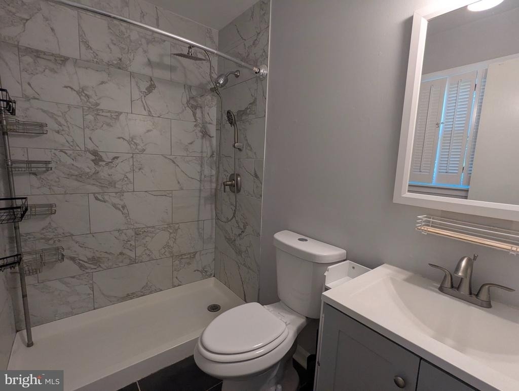 3813 Oak Street - Photo 2