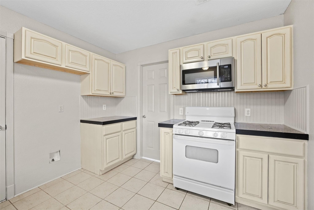 2408 W Messick Loop - Photo 9
