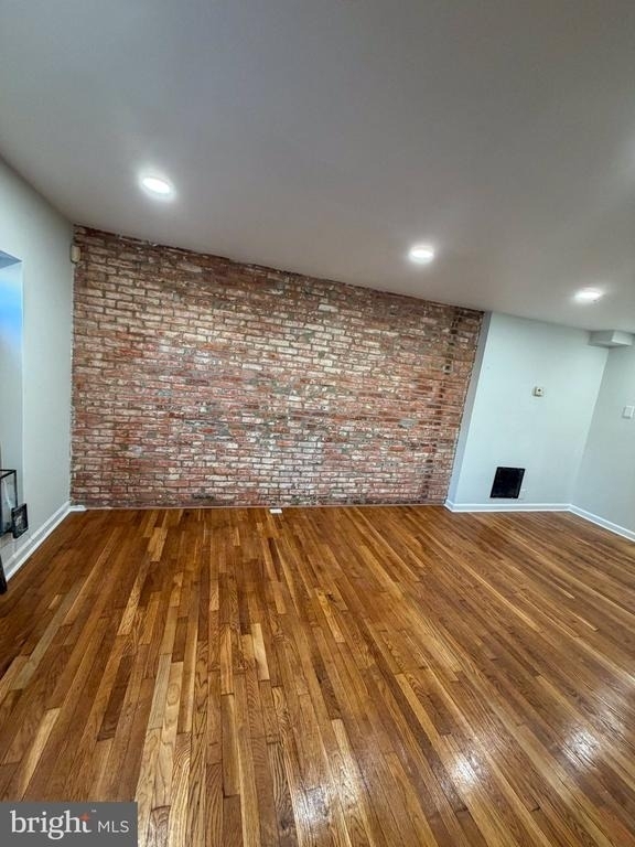 1226 Pratt Street W - Photo 4