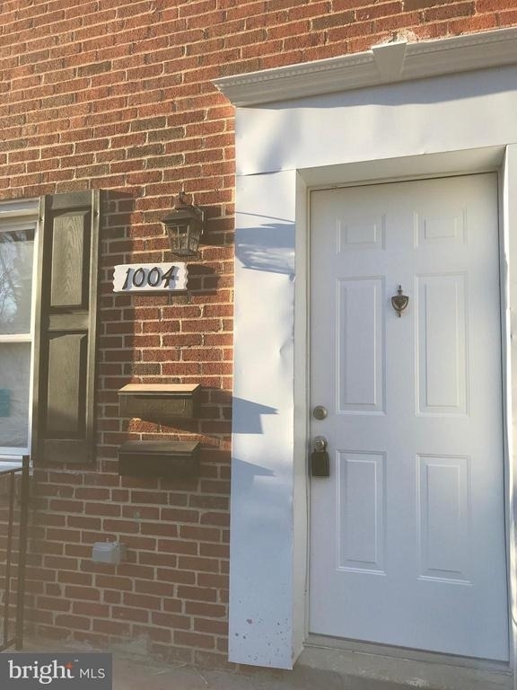 1004 Dartmouth Road - Photo 2