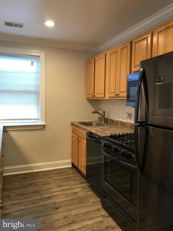 1004 Dartmouth Road - Photo 6