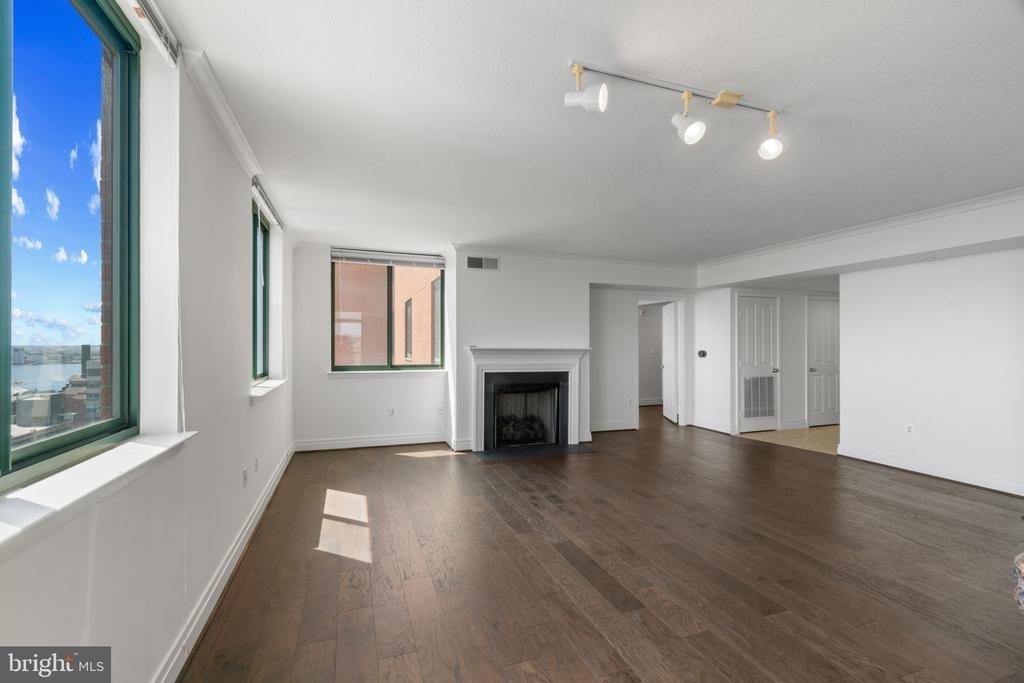 414 Water Street - Photo 8