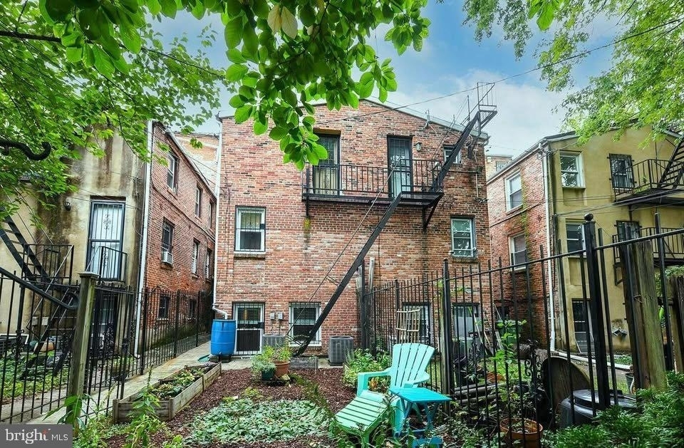 1317 Hollins Street - Photo 9
