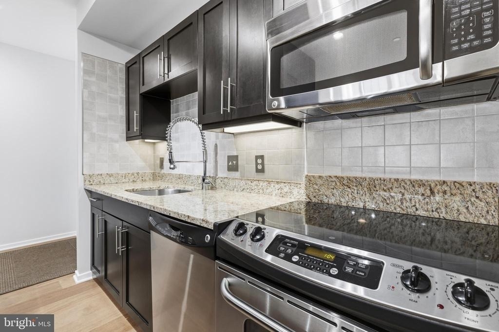 1200 Steuart Street - Photo 5
