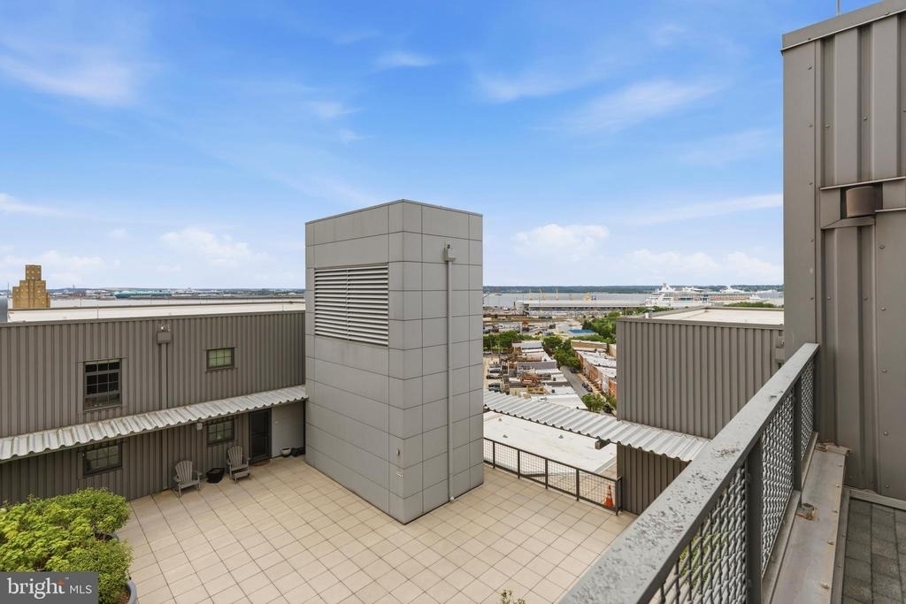1200 Steuart Street - Photo 56