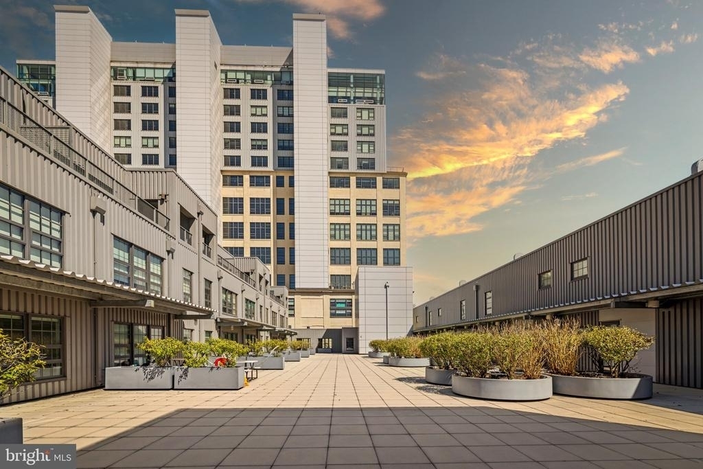 1200 Steuart Street - Photo 0