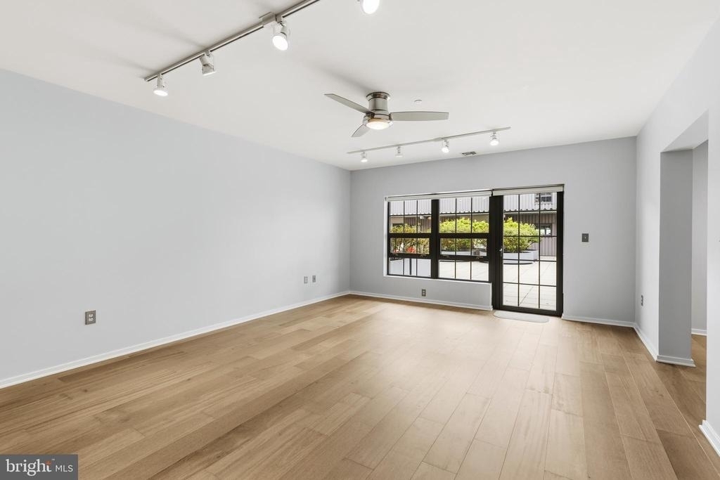 1200 Steuart Street - Photo 8