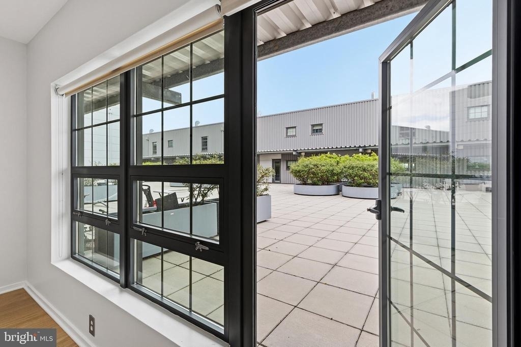 1200 Steuart Street - Photo 9