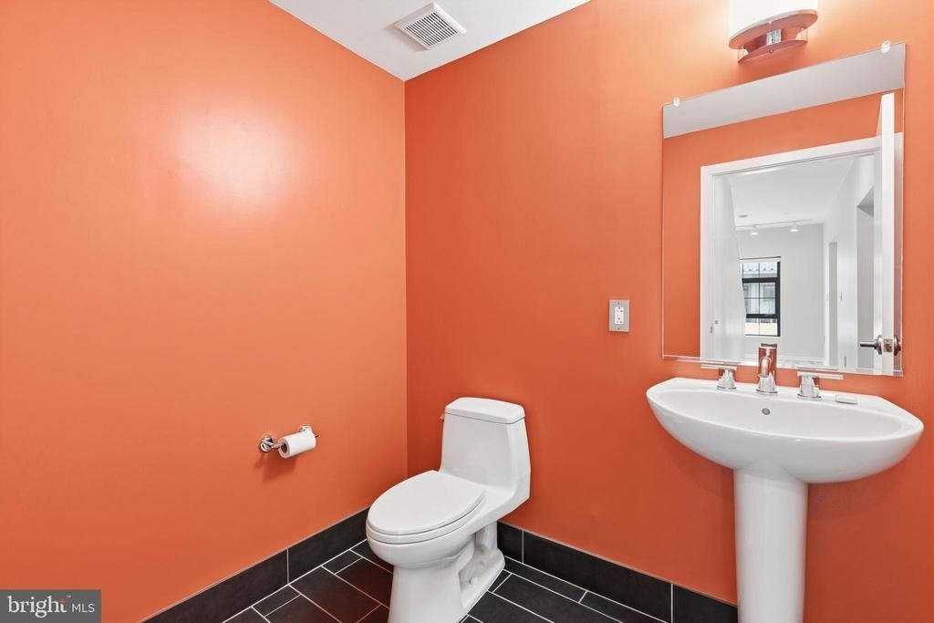1200 Steuart Street - Photo 18