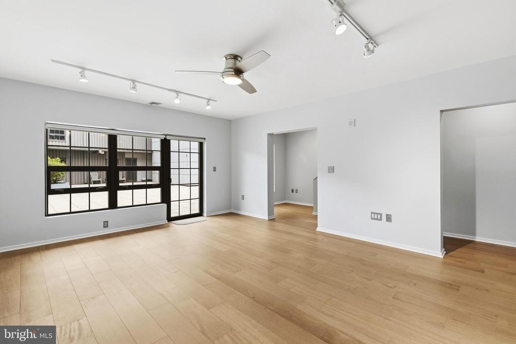 1200 Steuart Street - Photo 13