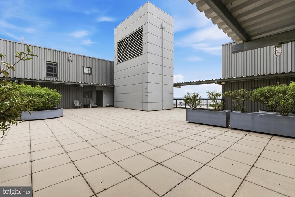 1200 Steuart Street - Photo 11