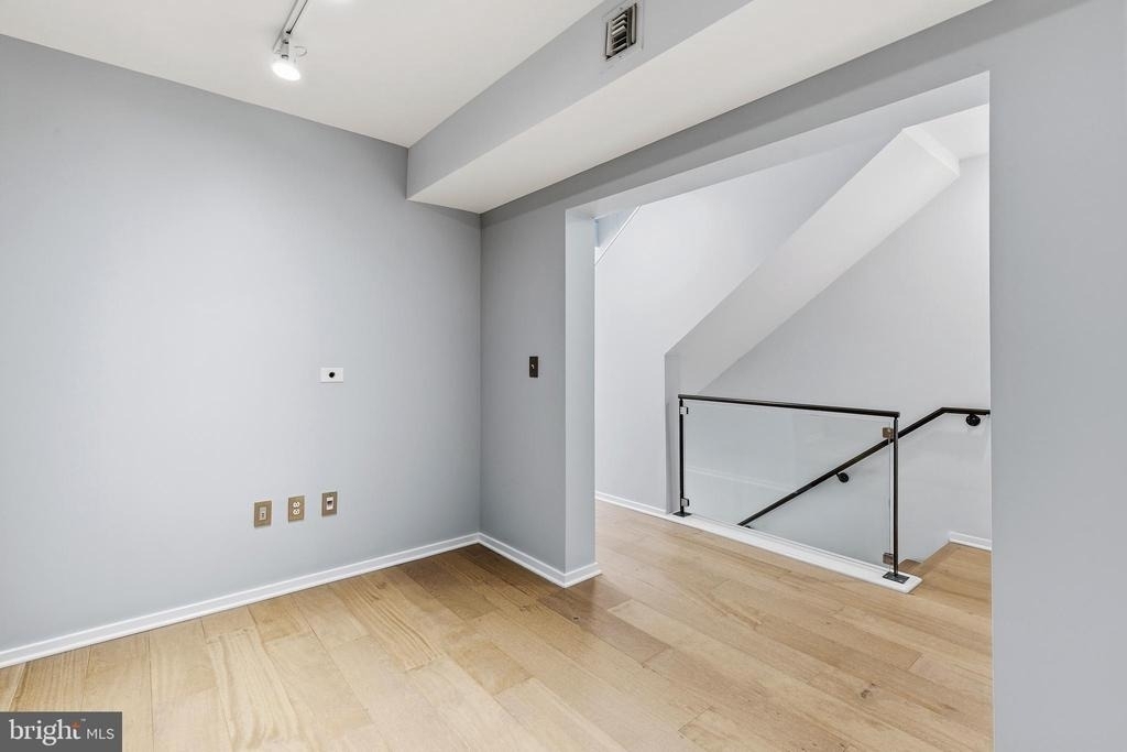 1200 Steuart Street - Photo 27