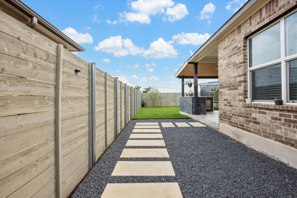 700 Legends Ln - Photo 30
