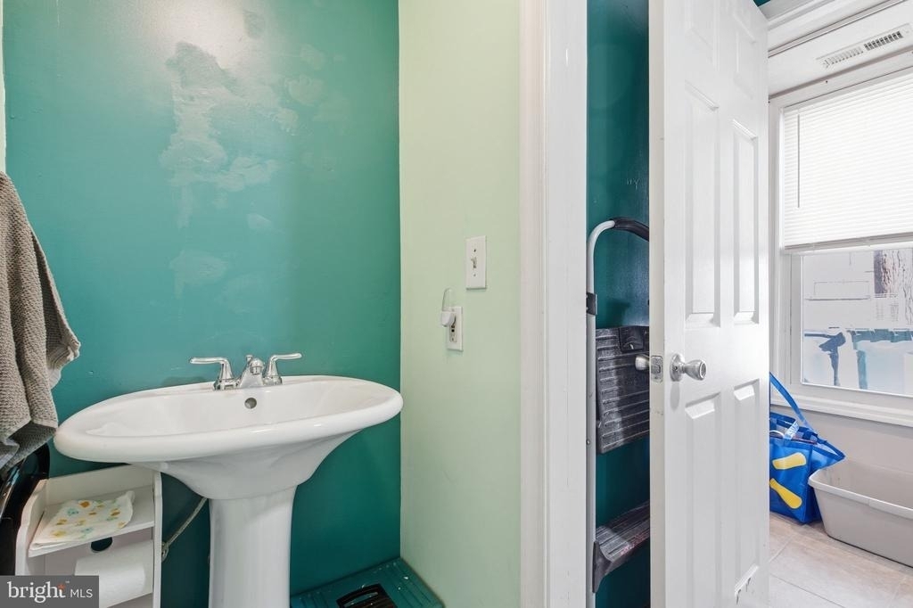 116 W Clement Street - Photo 14