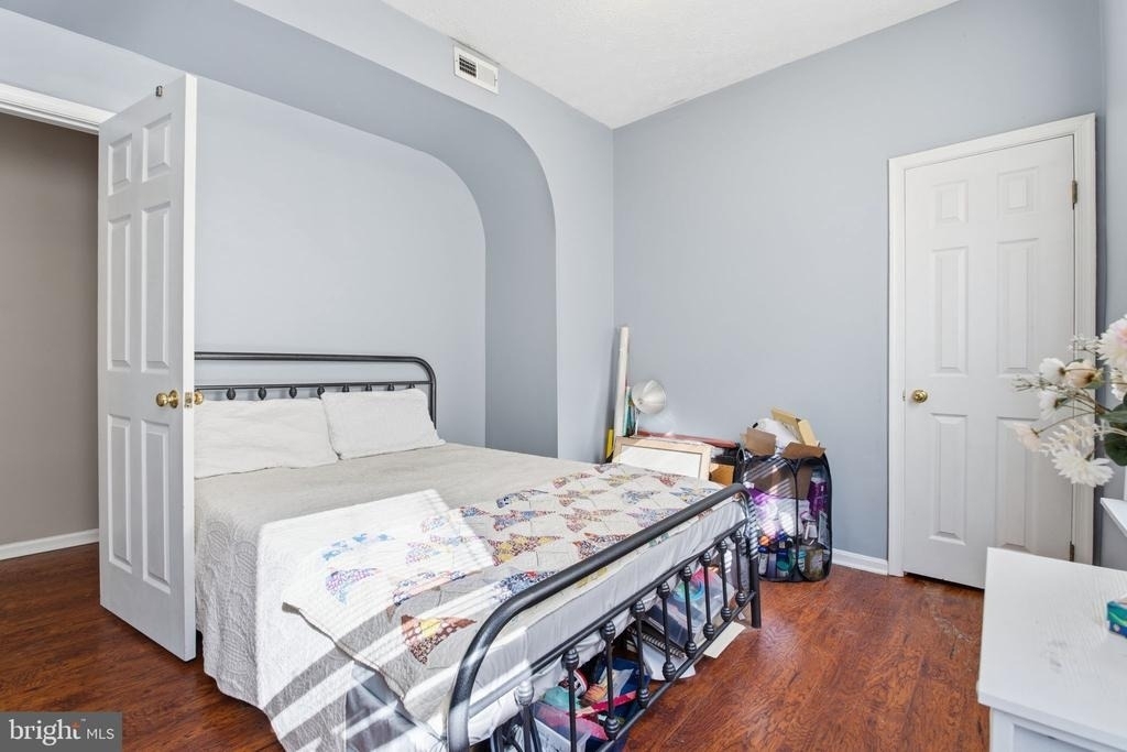 116 W Clement Street - Photo 22