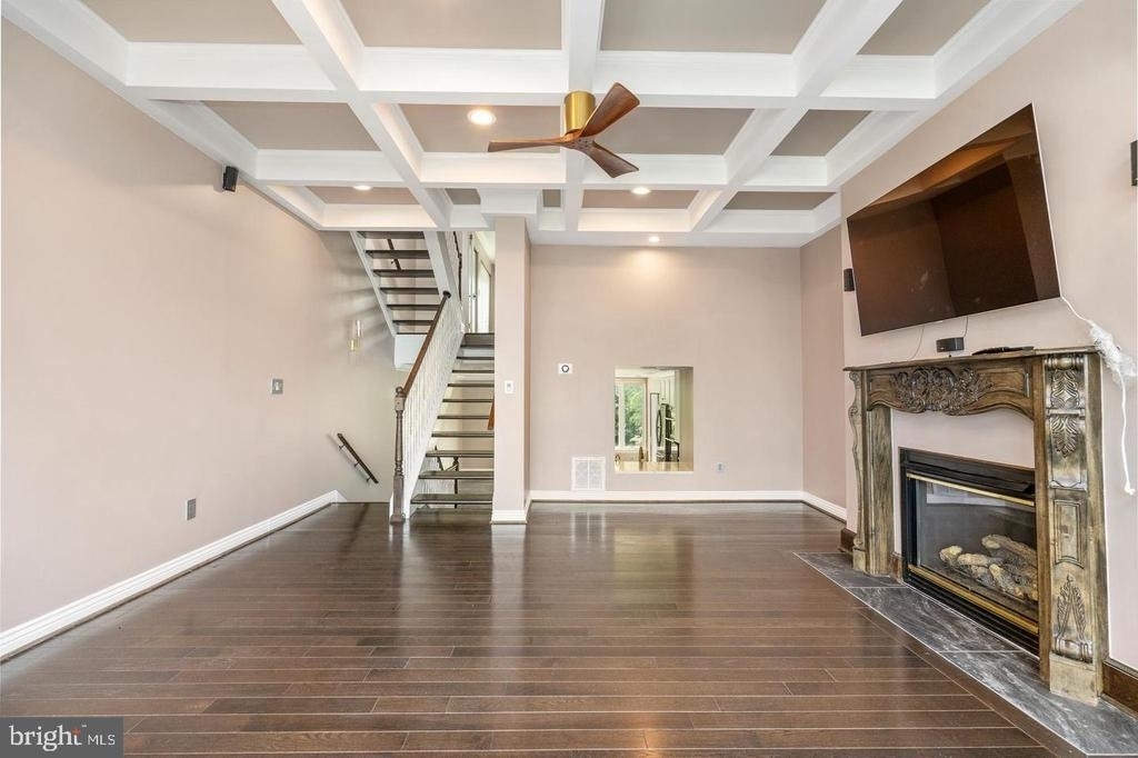 2419 Boston Street - Photo 9