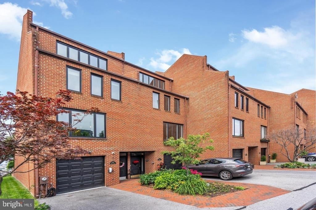 2419 Boston Street - Photo 0