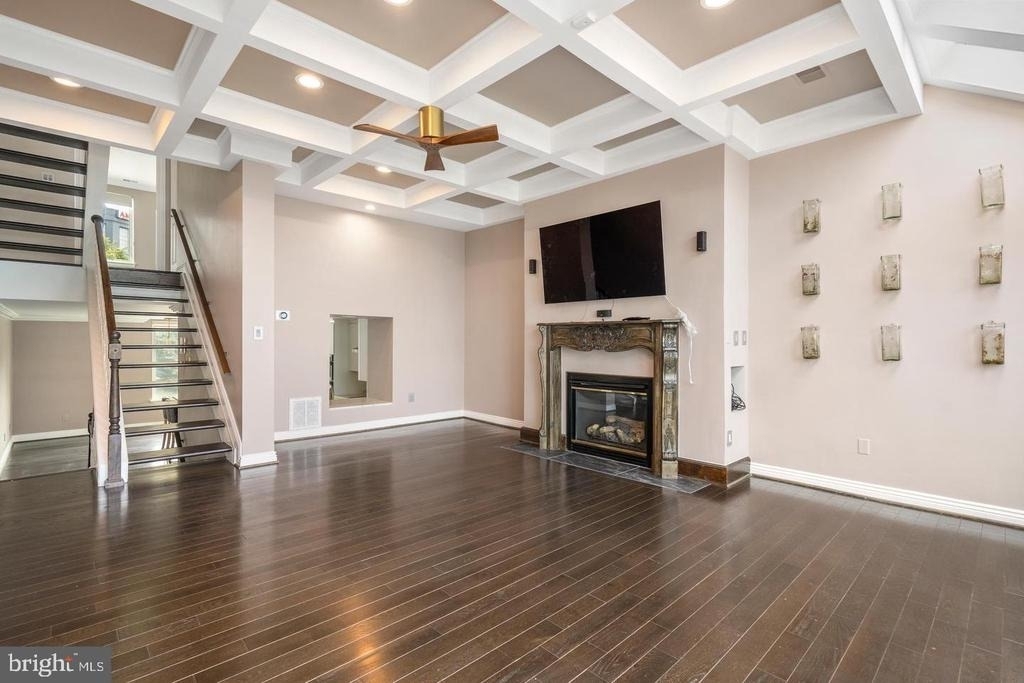 2419 Boston Street - Photo 10