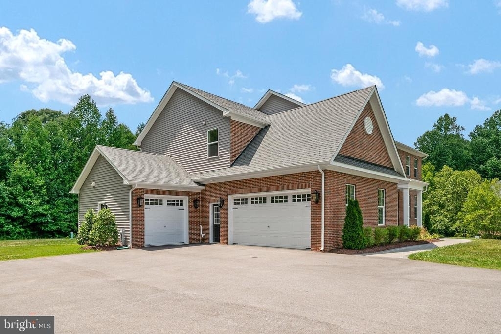 5709 Iron Stone Road - Photo 3