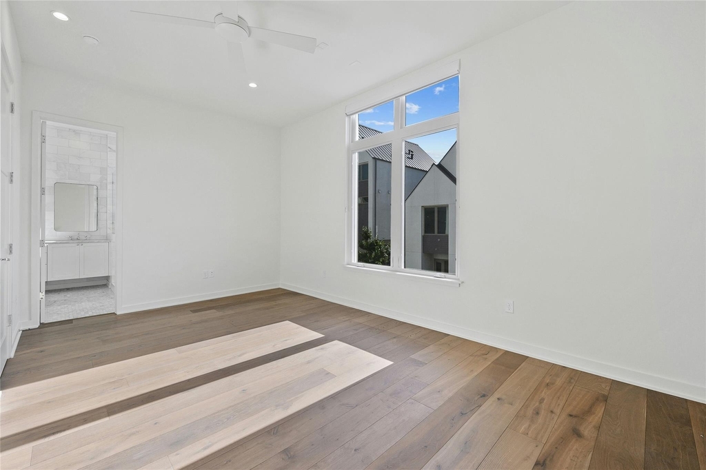 2518 Sutherland St - Photo 13