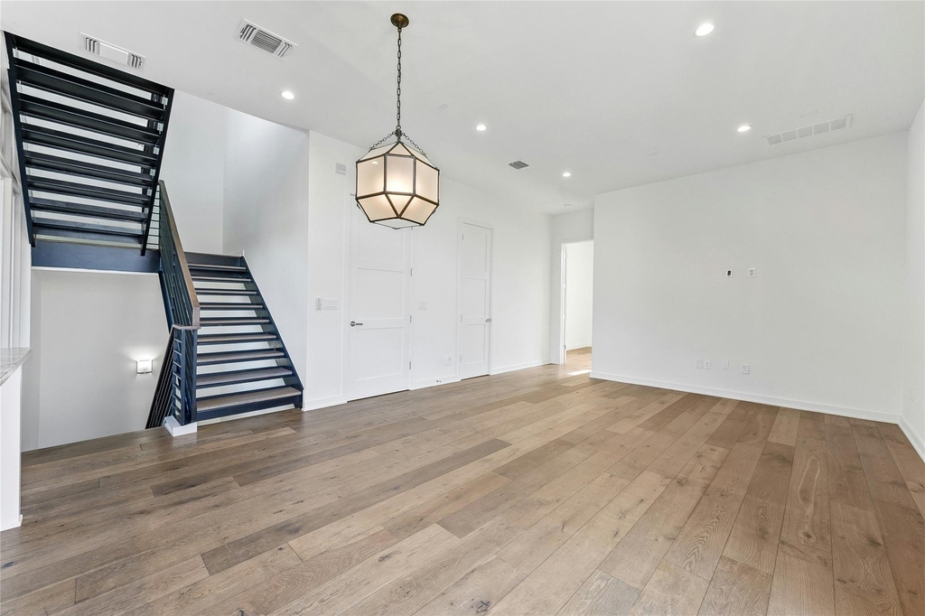 2518 Sutherland St - Photo 6