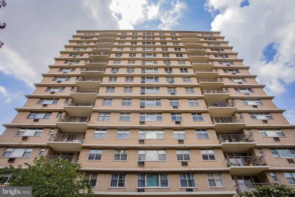 1301 N Harrison Street - Photo 0