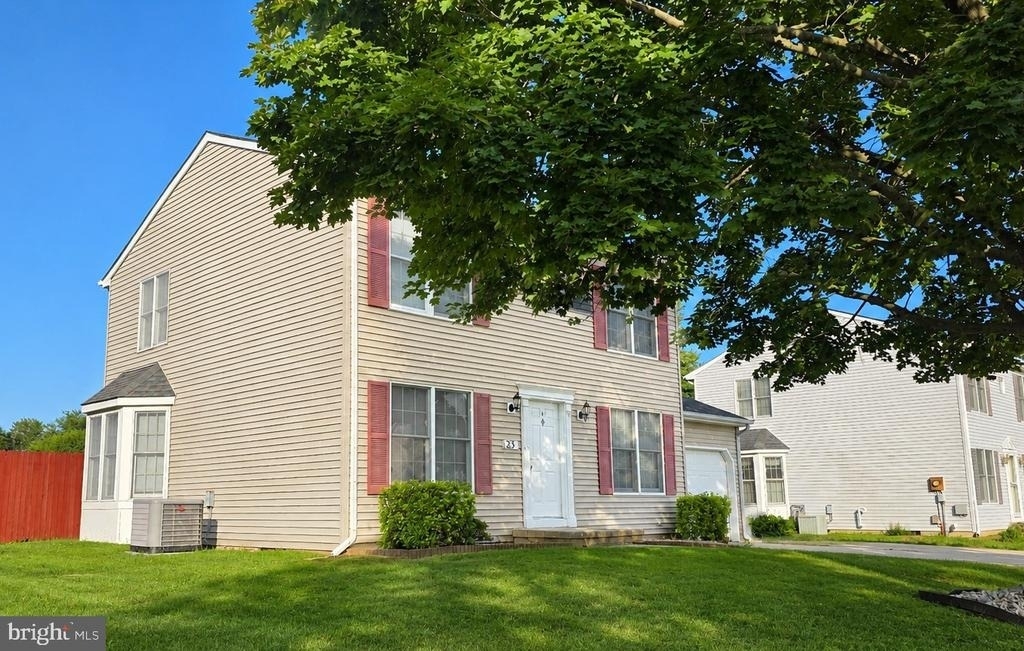 23 Lordship Lane - Photo 1