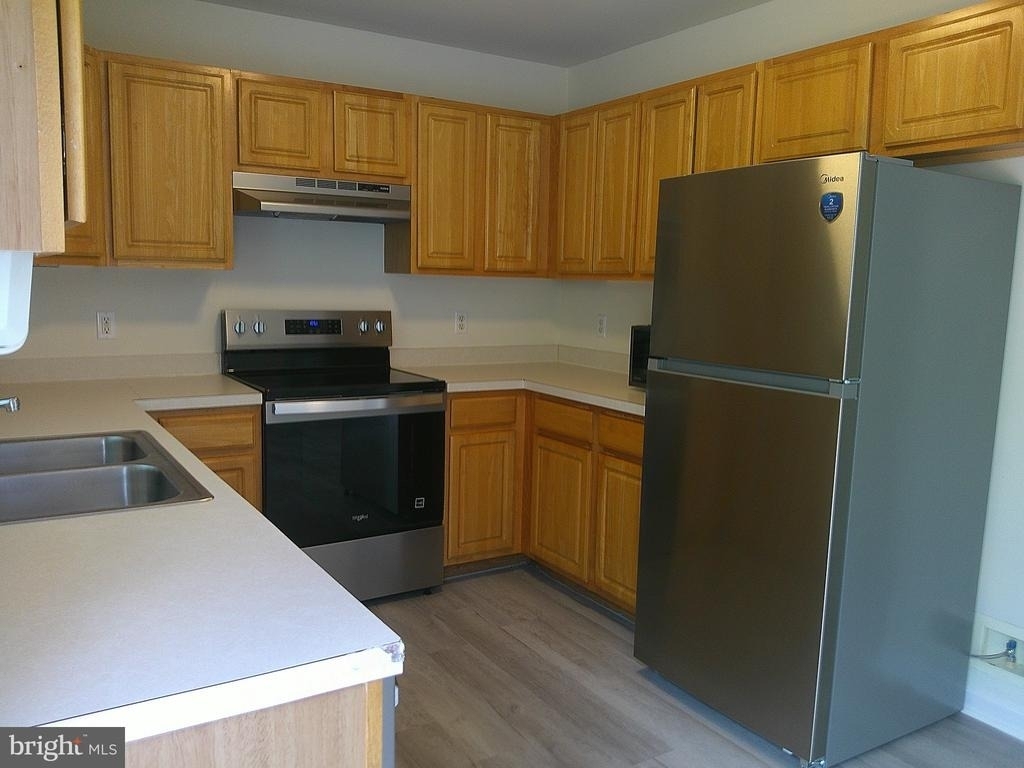 209 Ingram Street E - Photo 7