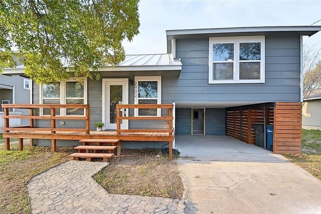 2902 Katy St - Photo 0