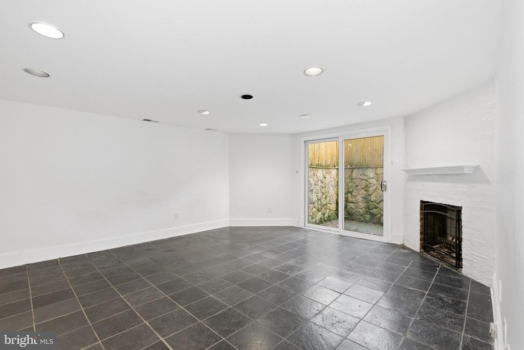 308 East Capitol Street Ne - Photo 13