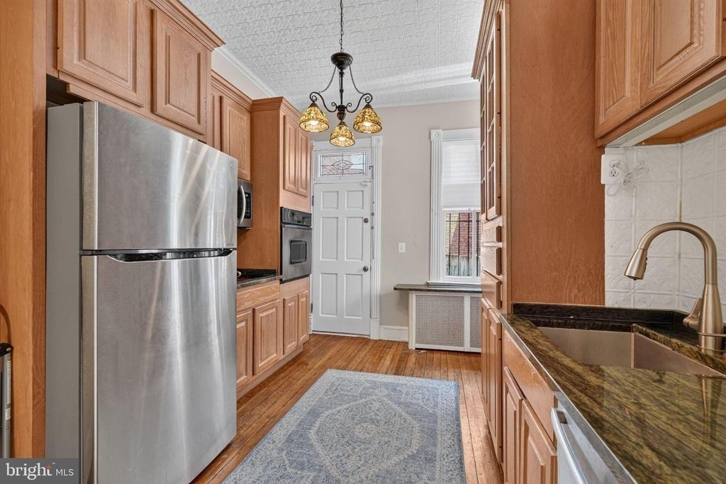 318 3rd Street Se - Photo 5