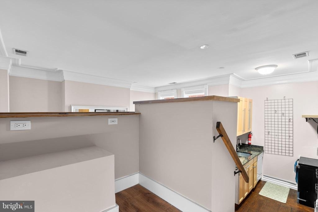 1326 Vermont Avenue Nw - Photo 16