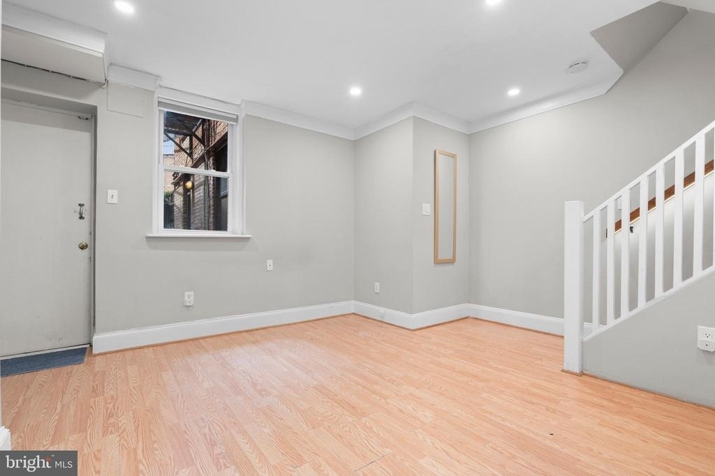 1326 Vermont Avenue Nw - Photo 18
