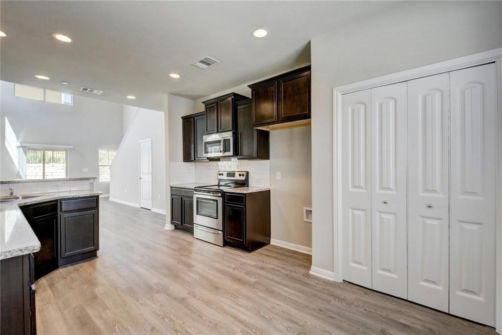 516 E Slaughter Ln - Photo 4