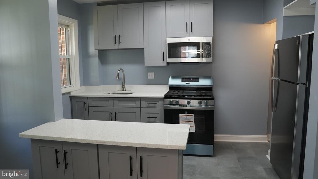4623 Jay Street Ne - Photo 8