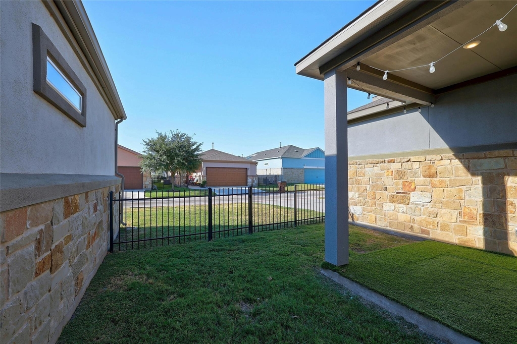 2800 Joe Dimaggio Blvd - Photo 23