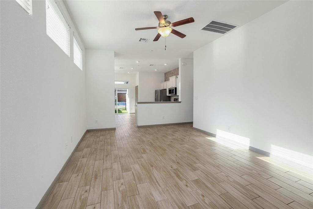2800 Joe Dimaggio Blvd - Photo 2