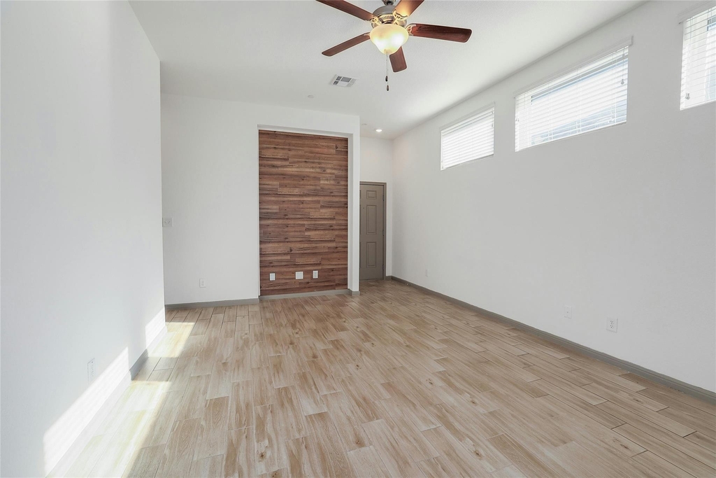 2800 Joe Dimaggio Blvd - Photo 3