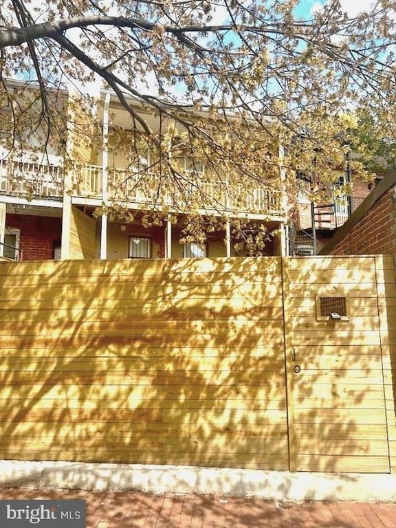 138 Rhode Island Avenue Nw - Photo 14
