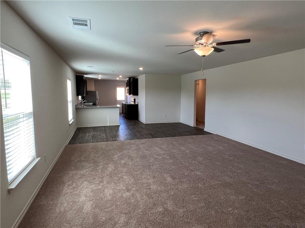 364 Crescent Park Dr - Photo 5