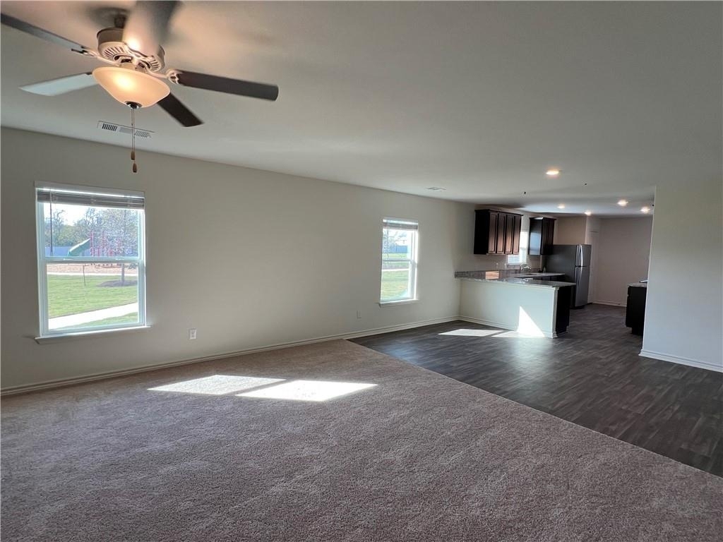 364 Crescent Park Dr - Photo 6