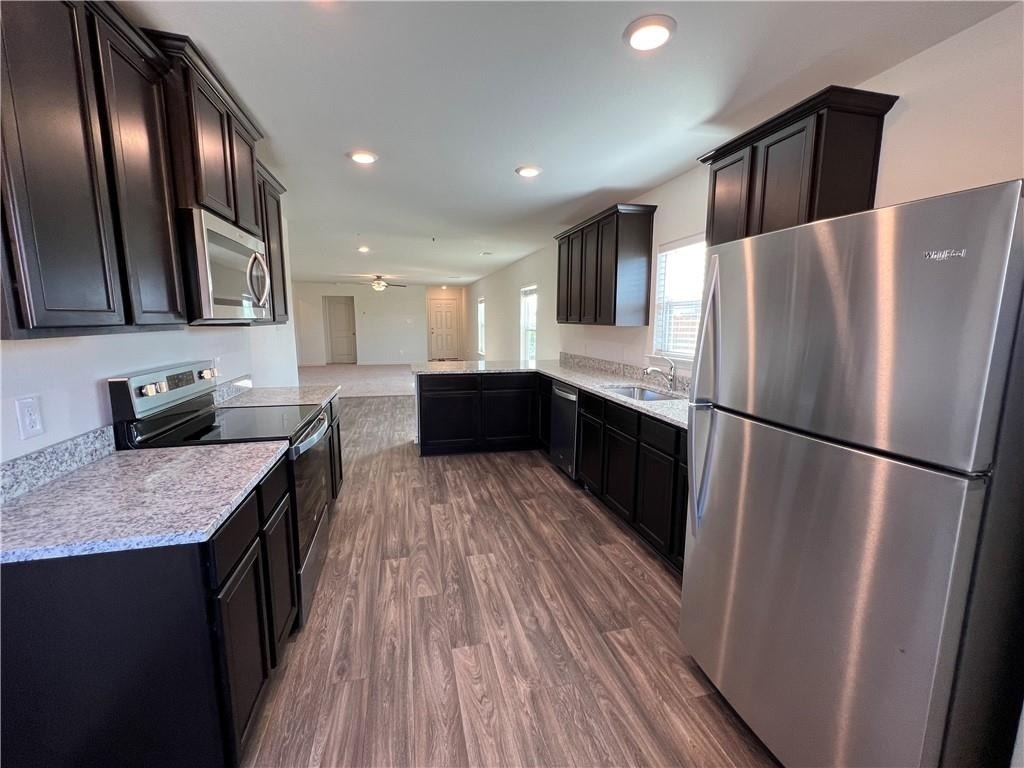 364 Crescent Park Dr - Photo 10