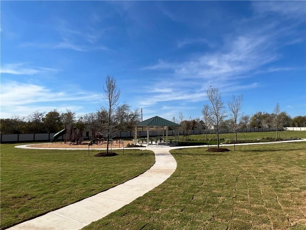 364 Crescent Park Dr - Photo 3