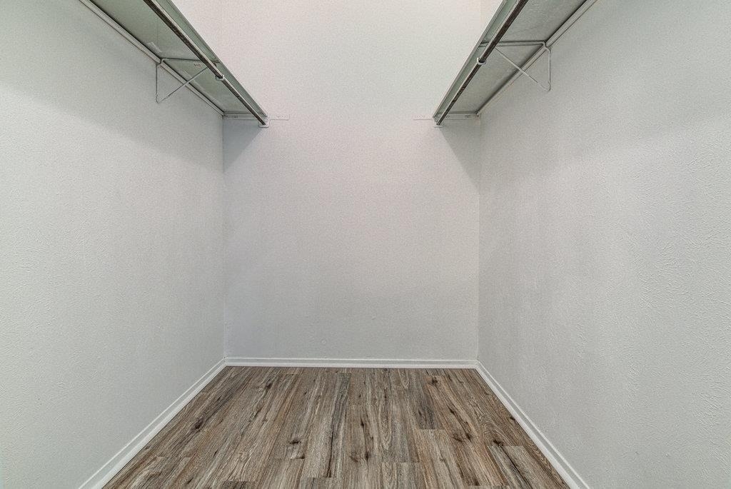 10105 Woodland Village Dr - Photo 4