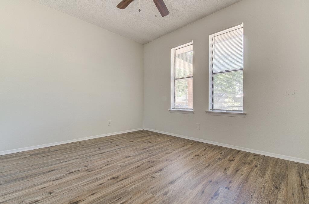 10105 Woodland Village Dr - Photo 10